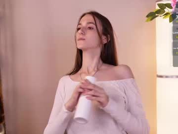 girl
        lornafletcher cam image #6991847