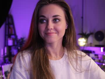 girl
        lettymoa cam image #3911034