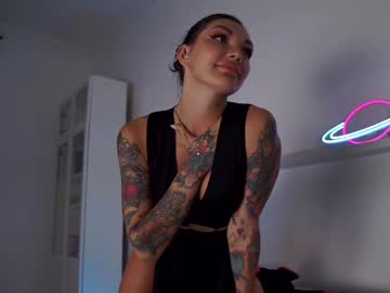 girl
        kleofox cam image #5222503