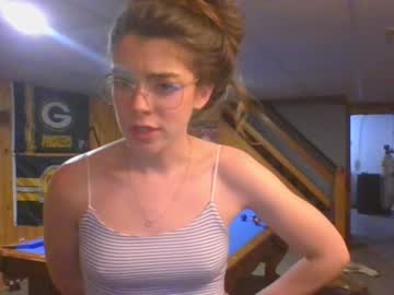 girl
        rosegold18 cam image #3262541