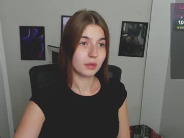 girl
        stacy_cy cam image #4906443