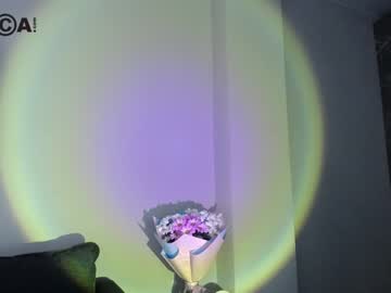 girl
        vr_lol cam image #1431532