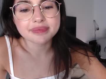 girl
        playnofuckinggames cam image #4915491