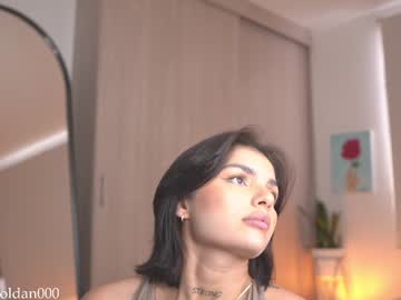girl
        laura_roldan cam image #5711755