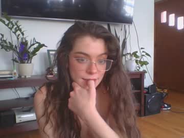 girl
        rosegold18 cam image #3263126