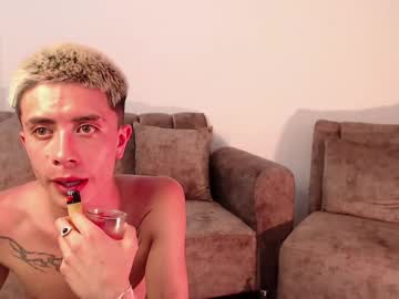 couple Cam Girls Masturbating With Dildos On Chaturbate with perceo09