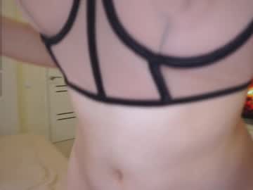 couple
        oneo_ cam image #6189171