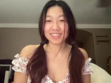 girl
        hiddenr0se cam image #1989577