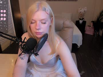 girl
        heilyjia cam image #4813155