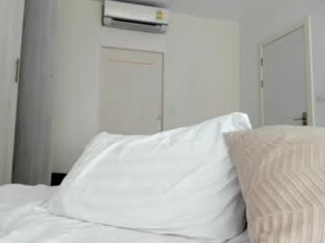 girl
        asiangirlandwhiteguy cam image #1695537