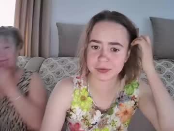 couple
        lizzielaangelx cam image #1582839
