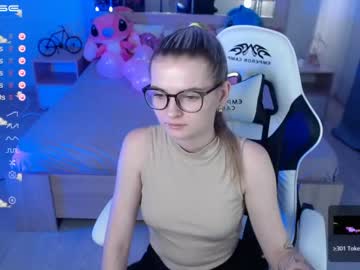 girl
        amelialuck cam image #882580