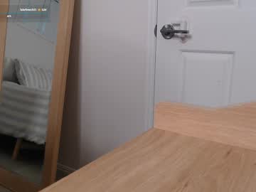 girl Cam Girls Masturbating With Dildos On Chaturbate with sexyskyee_