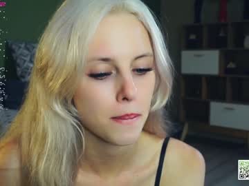 girl
        audreycarvin cam image #4630950
