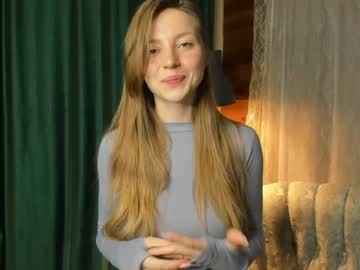 girl
        tahliabev cam image #1847329