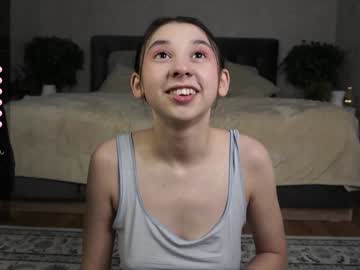 girl
        zarascarlett cam image #6017132