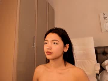 girl
        tin_zhi cam image #1105608