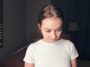 girl
        ventetta_tao cam image #2351365