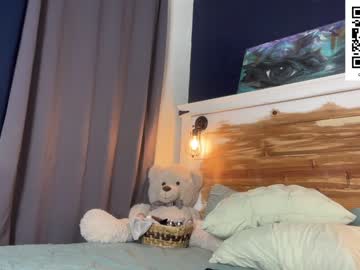 girl
        cleverrrk cam image #4135800