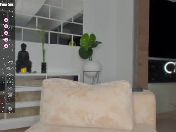 girl
        swt_molly cam image #1952365