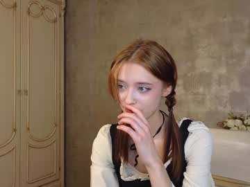 girl
        wiloneakerley cam image #4696047