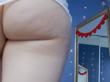 girl
        kriskras__ cam image #4559947