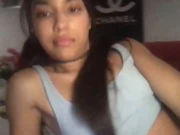 girl
        skybaby13 cam image #1393758
