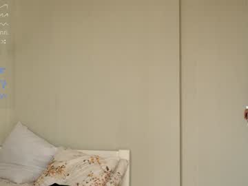 girl
        ronny_ponny cam image #4792318