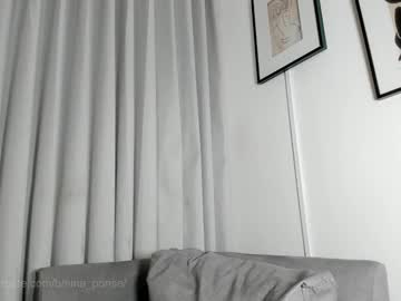 girl
        nina_ponse cam image #6851976