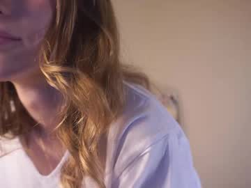 girl
        monaelin cam image #4680148