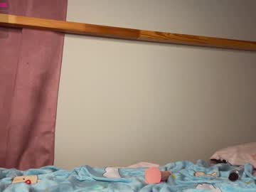 girl
        yourlovelyshow cam image #1591314