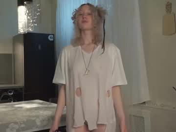 girl
        melissacoopers cam image #4536923