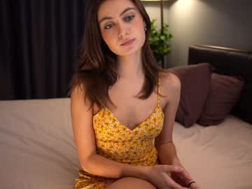 girl
        tessarosse_ cam image #3297546
