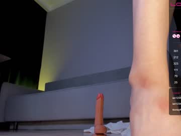 girl
        hee_jeen cam image #2086157