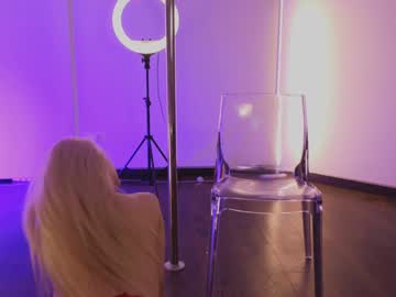 girl
        alissa_wxw cam image #5276303