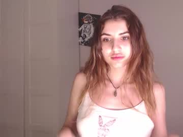 girl
        scally_daisy cam image #2353660