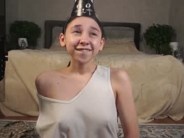 girl
        zarascarlett cam image #5749805
