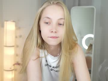 girl
        appr0ved cam image #2730537