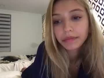 girl
        paigesylviaa cam image #5952878