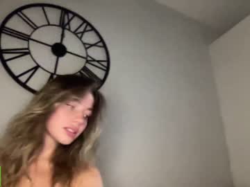 girl
        angel_from_sky cam image #2989849