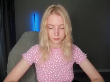 girl
        oh_honey_ cam image #4693234