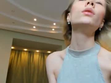 couple
        emilia__taylor cam image #109764