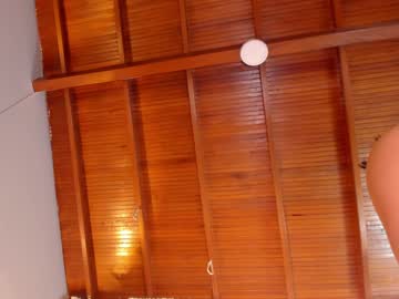 girl
        little_effy18 cam image #4271007
