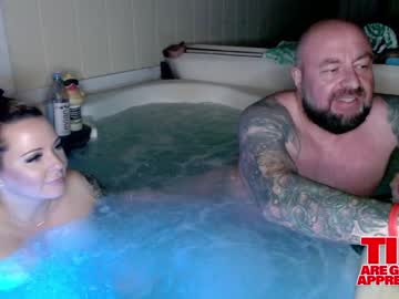couple
        2freakycouple24 cam image #1197994