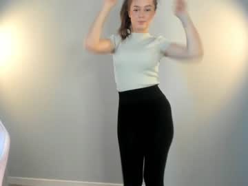 girl
        brittcubitt cam image #3553405