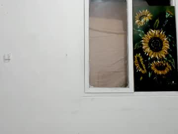 couple Cam Girls Masturbating With Dildos On Chaturbate with little_rapunsel_