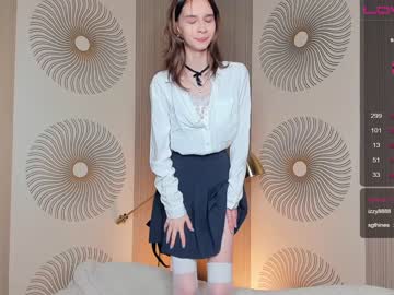 girl
        happiness_call cam image #2078514