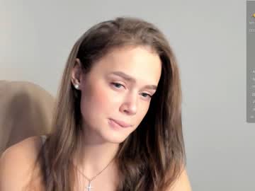 girl
        brittcubitt cam image #3662504