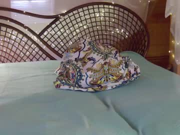 girl
        girl_next_door19 cam image #899317