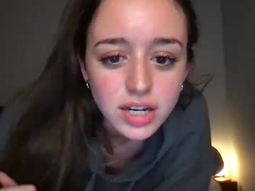 girl
        raycarterr cam image #6383793